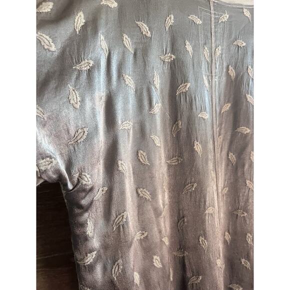 Johnny Was Womens Blouse Top Sz XS Grey Embroidered Paisley Tunic Boho Artsy - Picture 8 of 9